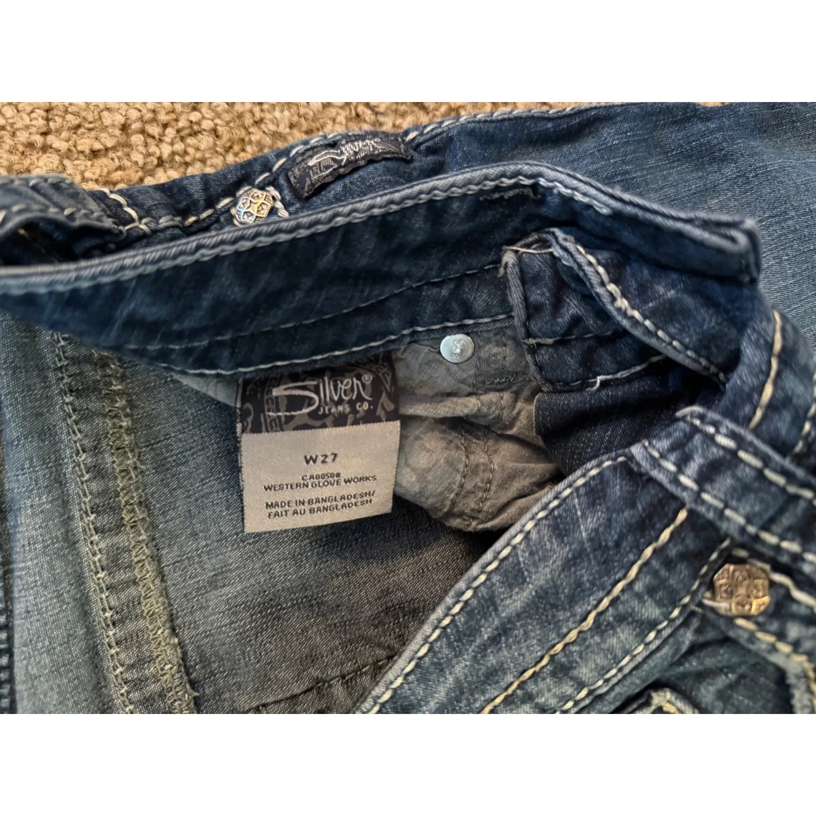 Silver Jeans Co Womens Aiko capri Western Globe works Size 27 Blue Denim - Image 4