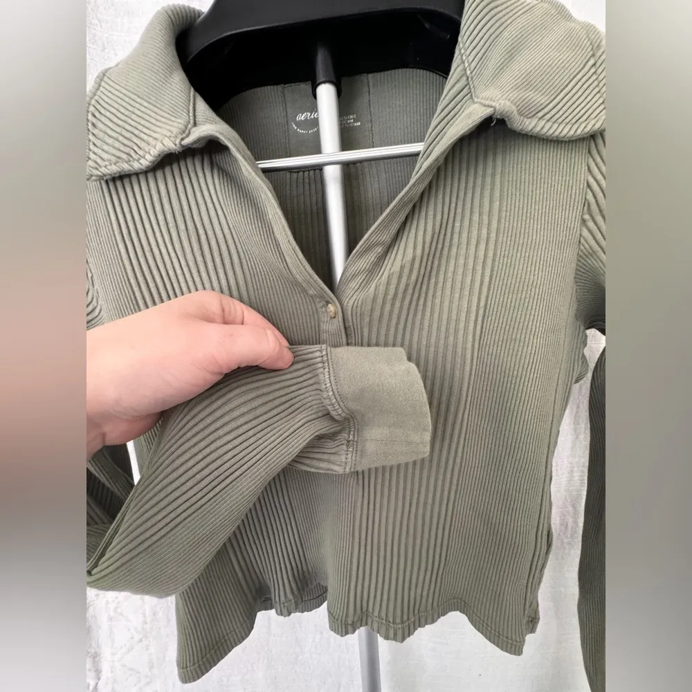 Aerie Cropped Ribbed Polo Style Long Sleeve Army Green color size large - Image 2
