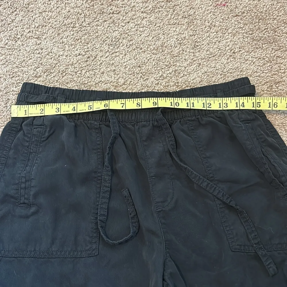 American Eagle Outfitters Black Cargo Pants Relaxed Fit Size Medium - Image 11