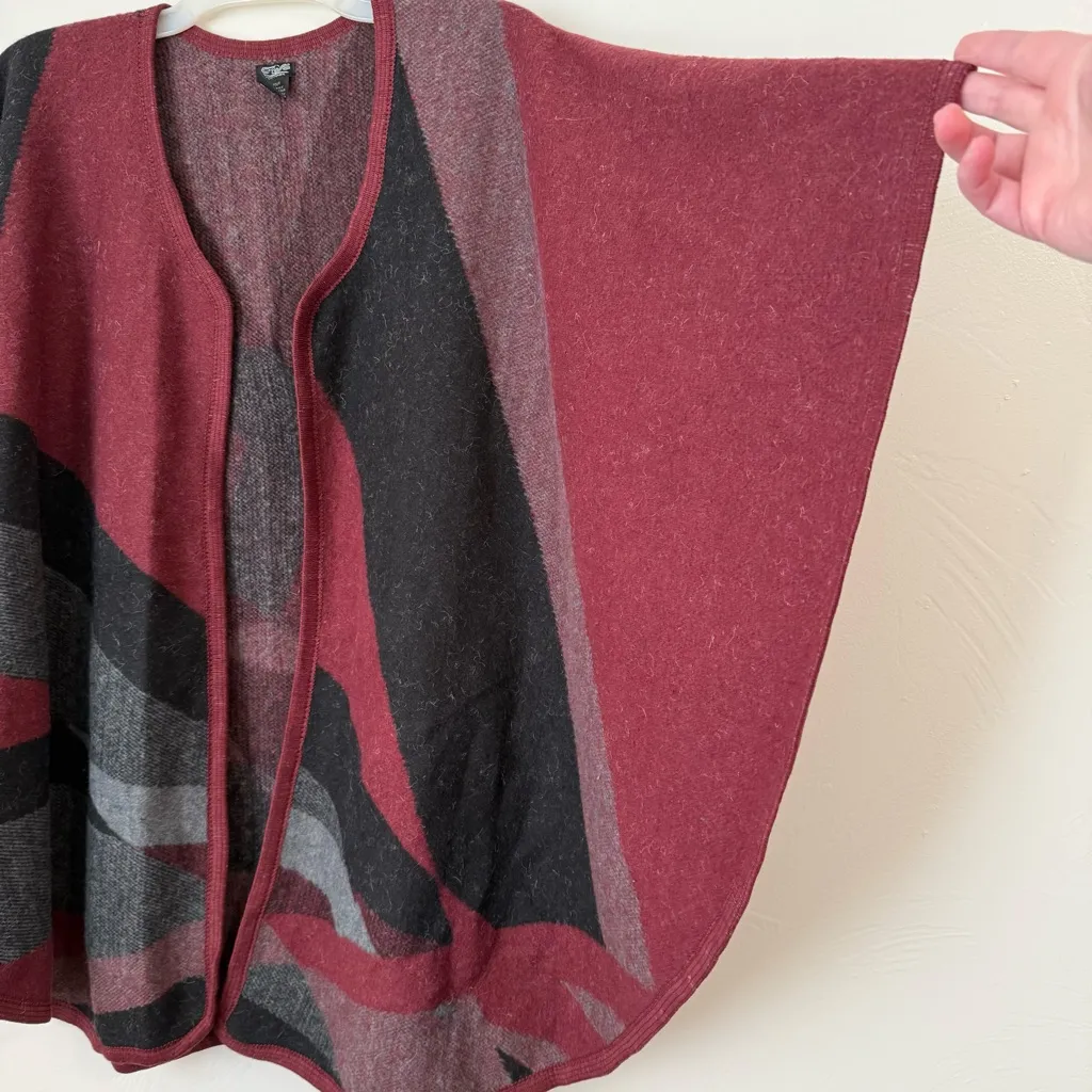 Roffe Accessories Ruana/Wrap one Size Geometric Print - Image 2