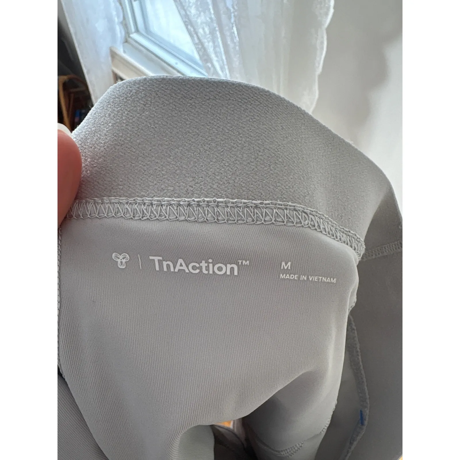 Aritzia TnAction Pleated Tennis Skirt Light Gray Athletic Athleisure Skort M Size M - Image 4