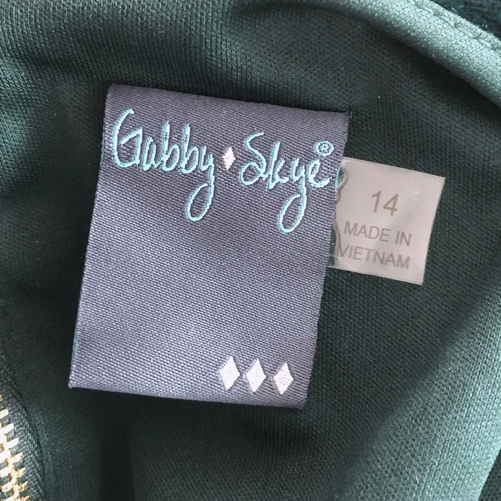 Gabby Skye Cut-Out Velvet Dress Green Size 14 NWT - Image 13