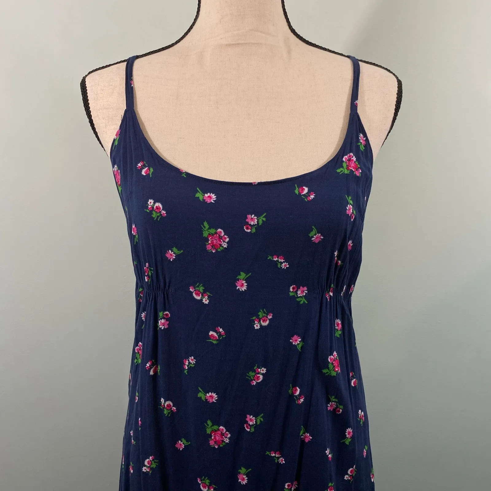 Abercrombie & Fitch Navy Floral Cross Back Spaghetti Strap Maxi Sun Dress Size M - Image 3