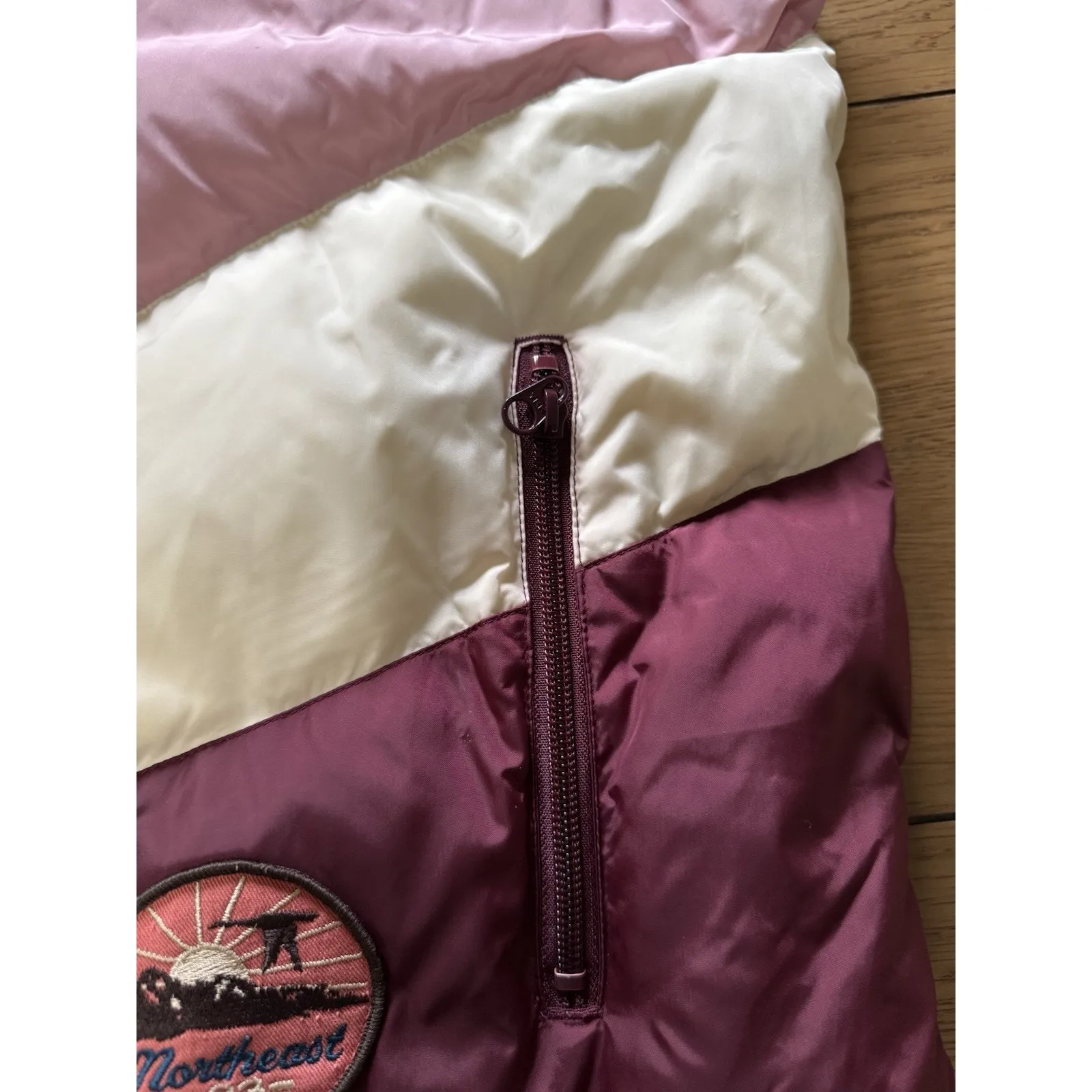 Old Navy Women Puffer Vest Size XL Northeast Vermont Snap Buttons Zip Pockets - Image 7