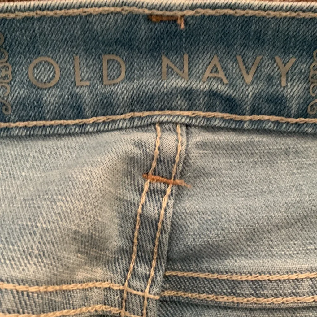 Old navy jean capris - Image 3