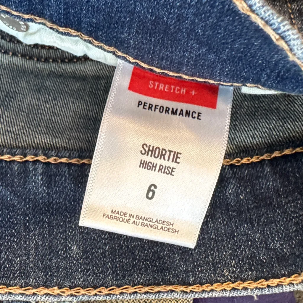 Express Women's Ripped Jean Shorts - Dark Blue - Image 4