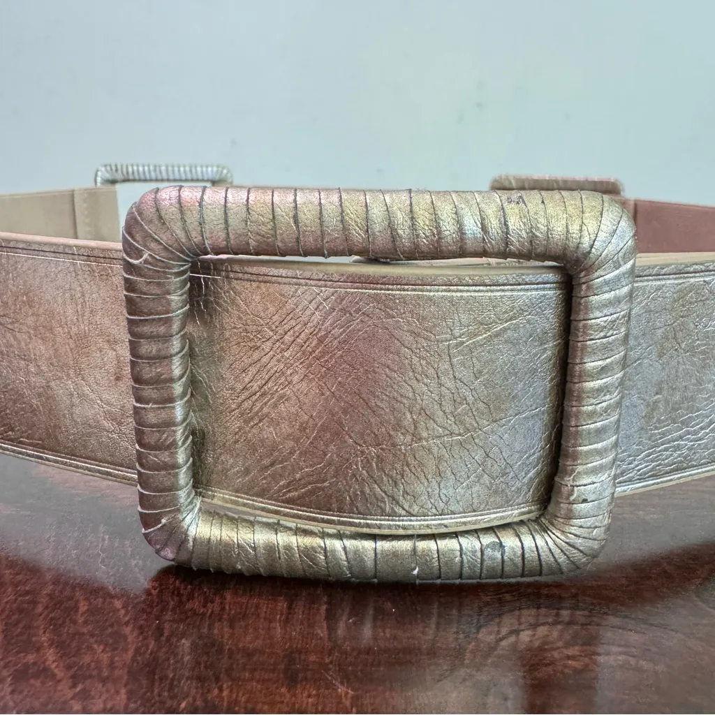 Chico’s Metallic Gold Leather Beige Stretch Rectangle Buckle Fashion Belt Size L - Image 3
