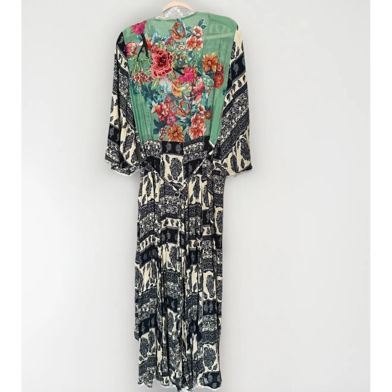 Aratta Silent Journey Embroidered Wrap Dress Size Large Purple Pink Floral - Image 2