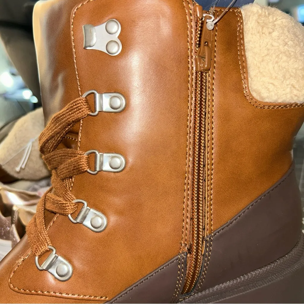 Universal Thread Brown and Tan Winter Boots - Image 10