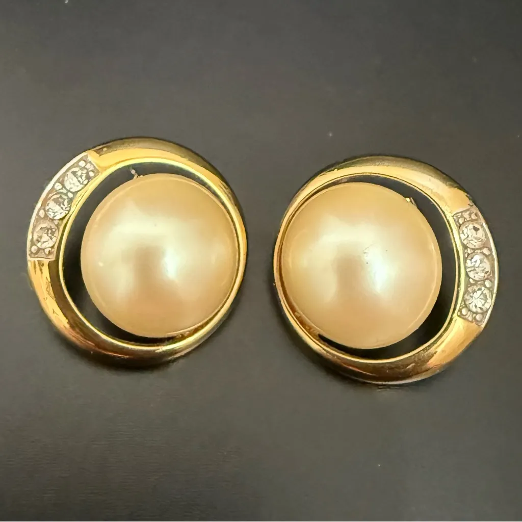 Vintage MONET Signed Gold-tone Faux Pearl Rhinestones Button Post Earrings 14.8g - Image 5