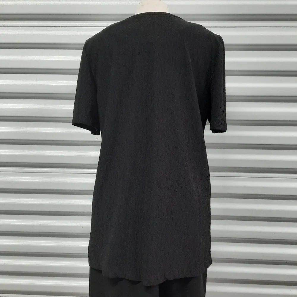 Liz Baker Top Blouse Womens Medium Black Short Sleeve - Image 9