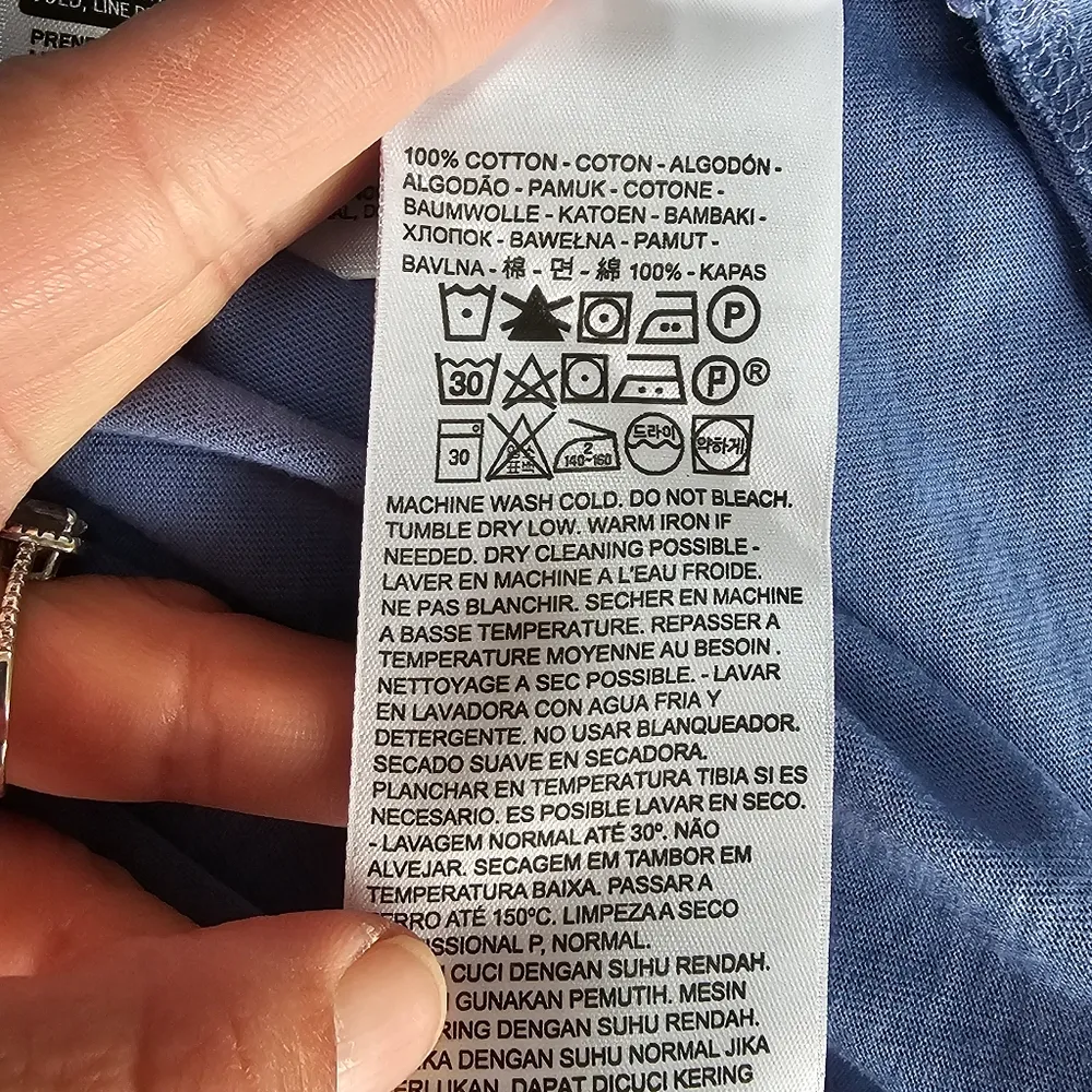 Levi's Flora Colony Blue Puff Sleeve Long Sleeve Tee Size Medium - Image 7