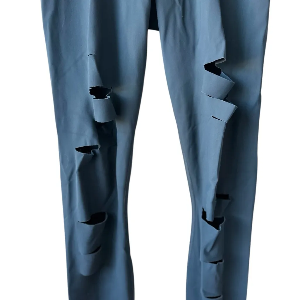 Alo Yoga Women's Gray High Waisted Ripped Warrior Leggings - Image 4