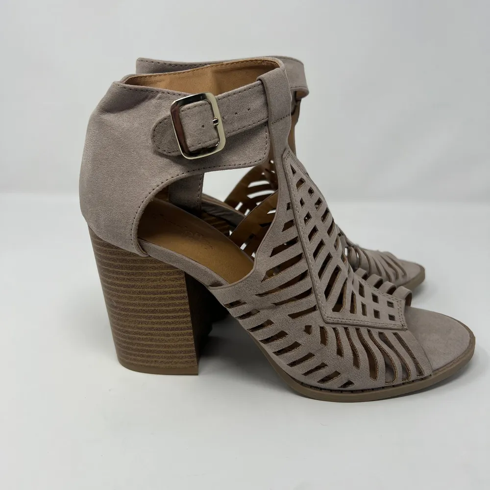 Charlotte Russe Open Toe‎ Heels Sz 8 - Image 2