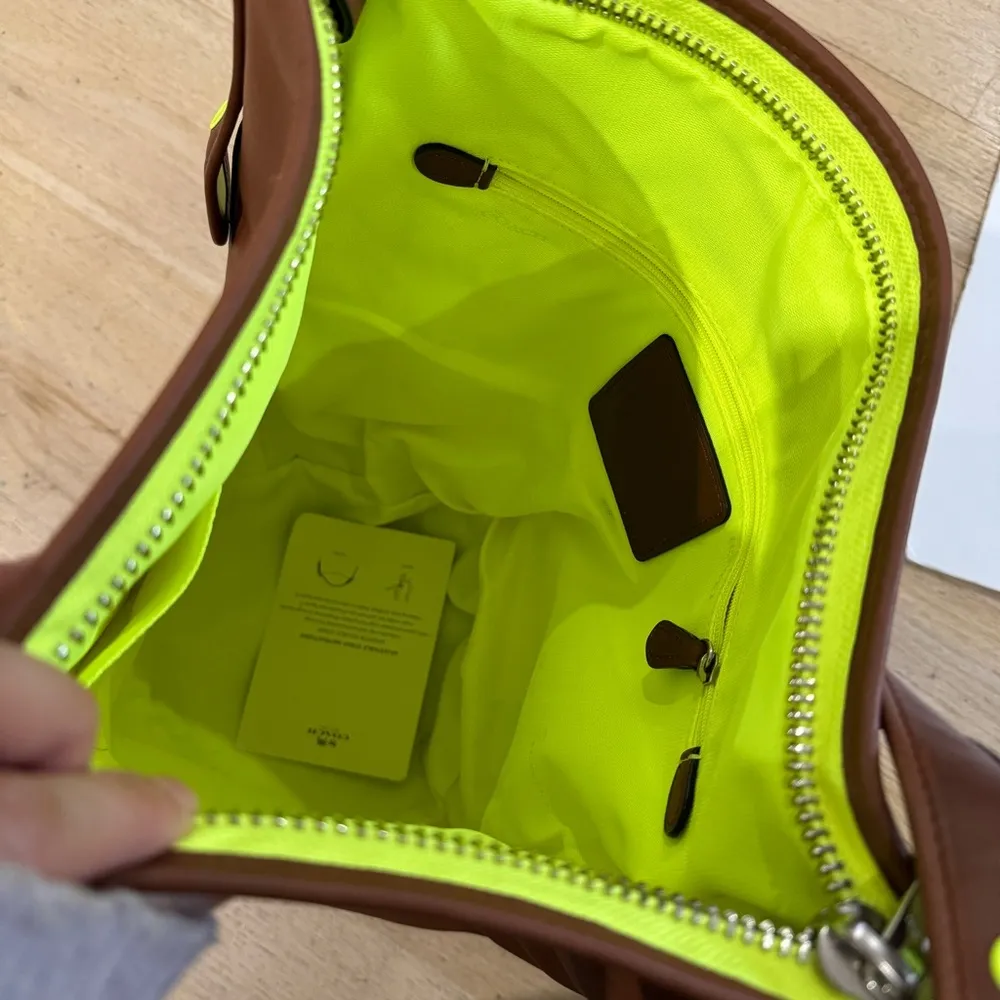 Coach Brown Leather Legacy Hobo bag - Image 6