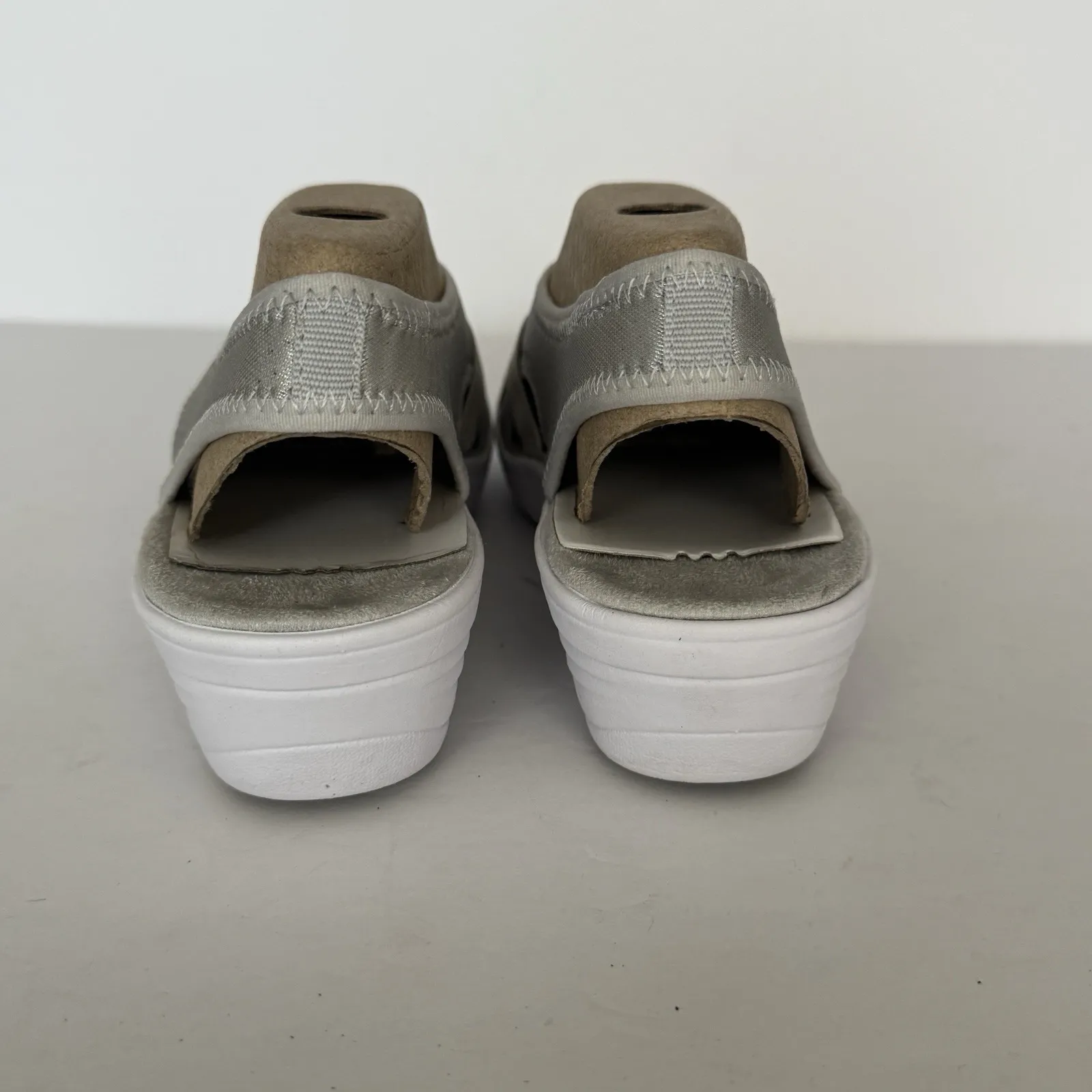Easy Spirit Sandal Maize Slingback Women 8.5 W Gray Stretch Casual Wedge Neutral - Image 7