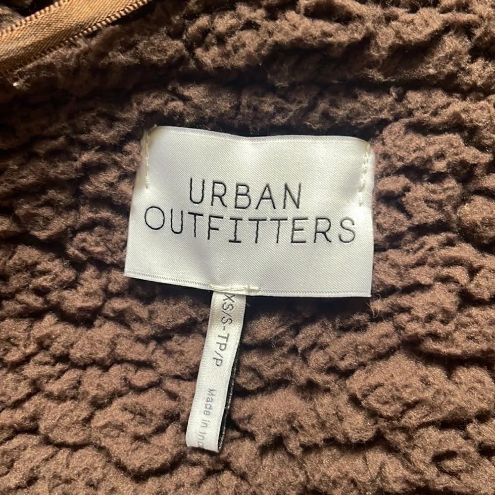 Urban Outfitters oversize teddy bear coat.  Size XS. - Image 4