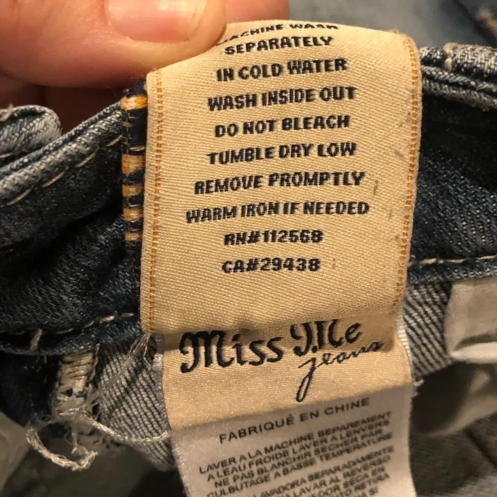 Miss Me Boot Stretch Western Rodeo Jean Med Wash Whisker Detail 27X33 JE1059B2L - Image 8