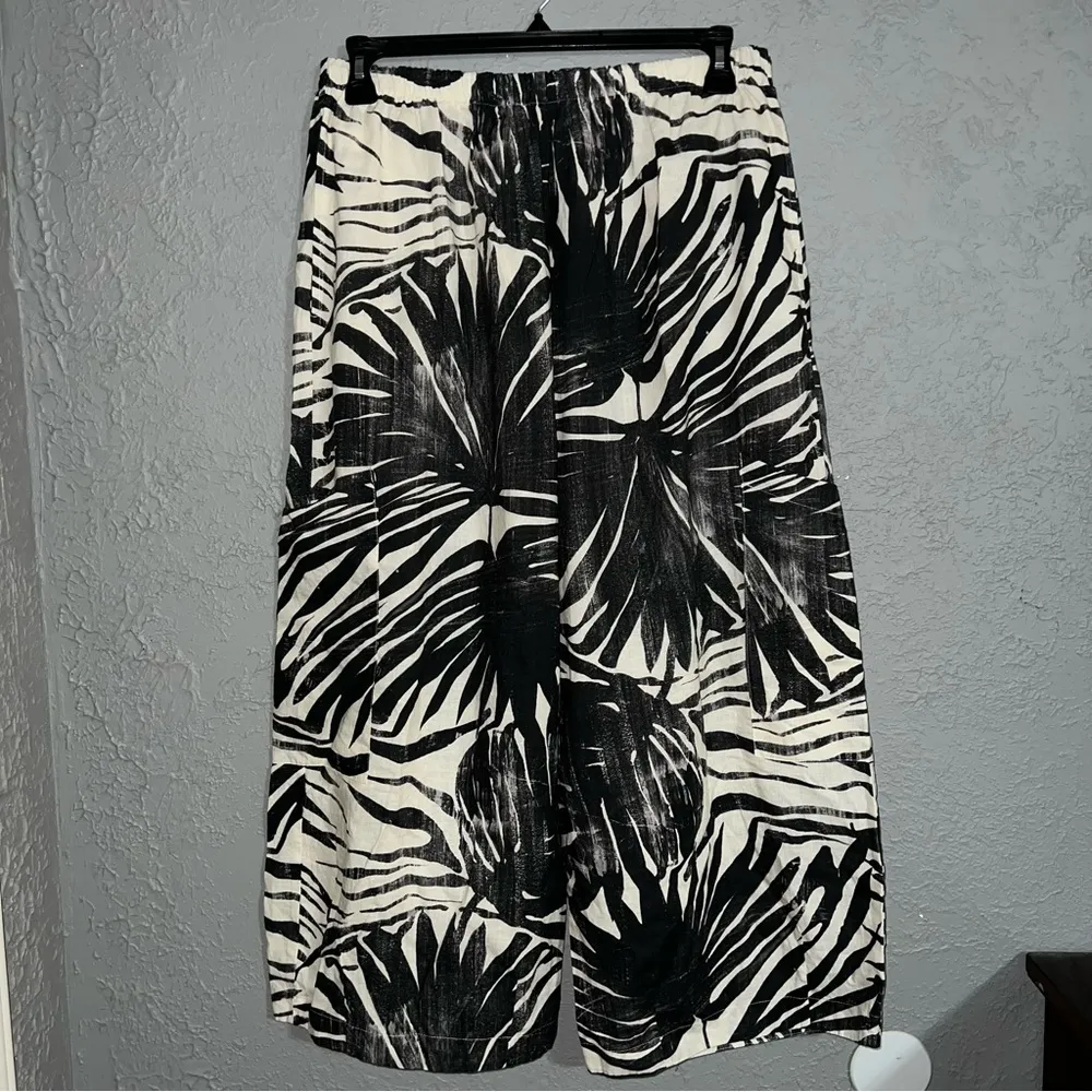 Bryn Walker Pasha Linen Cotton Palma Nera Print Wide Leg Cropped Pants - Image 2