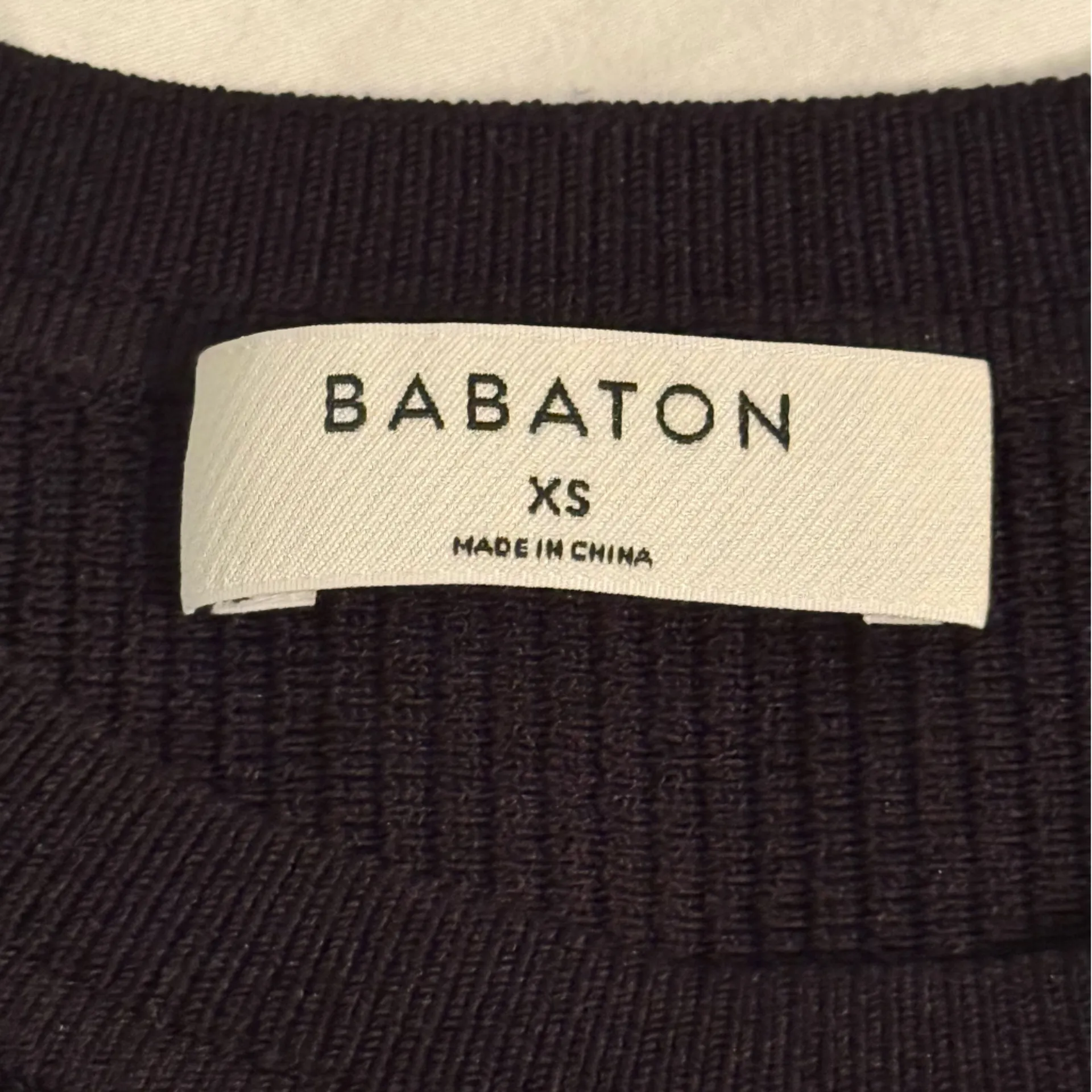 Aritzia Babaton Sculpt Knit Muscle Cropped Tank in Black - Image 4