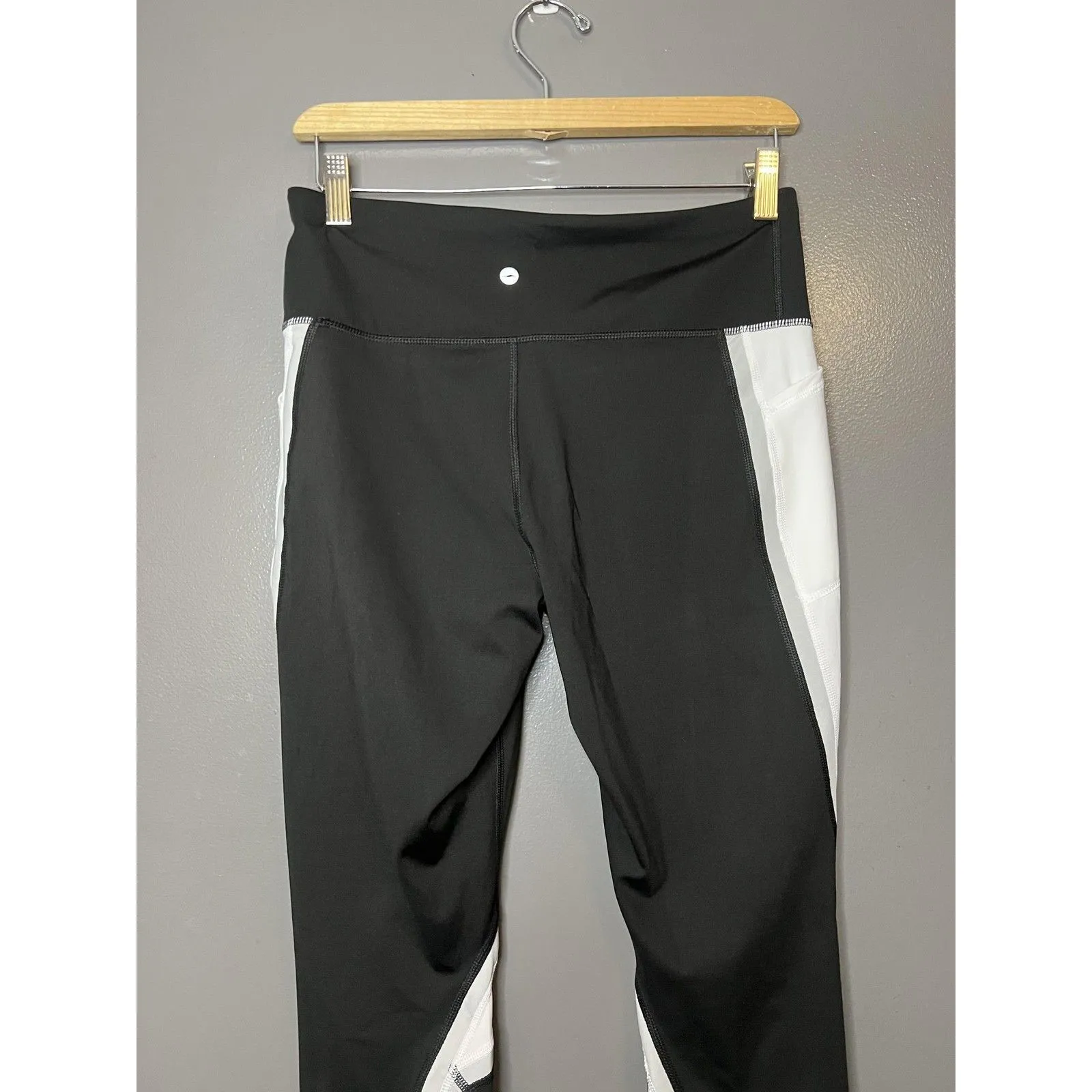Avia Leggings Womens Medium Black White Colorblock Ankle Athletic Yoga Pants - Image 4