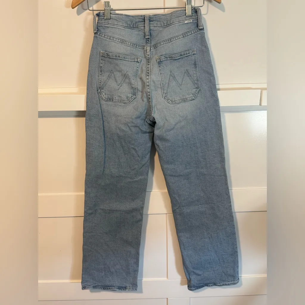 Mother The Patch Rambler Ankle Jeans in the "Norway Dude" light wash. Size 24 Blue - Image 7