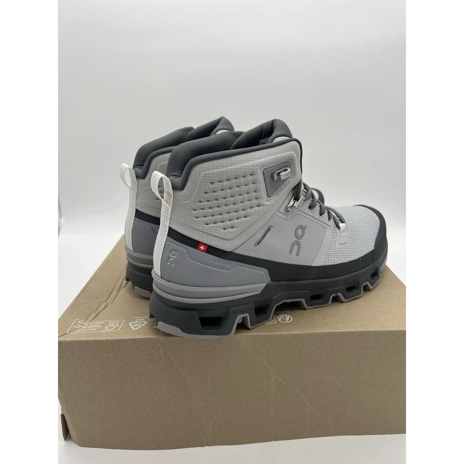 On Cloudrock 2 Glacier Eclipse Waterproof Women's Size 7 Hiking Boots Shoes - Image 4