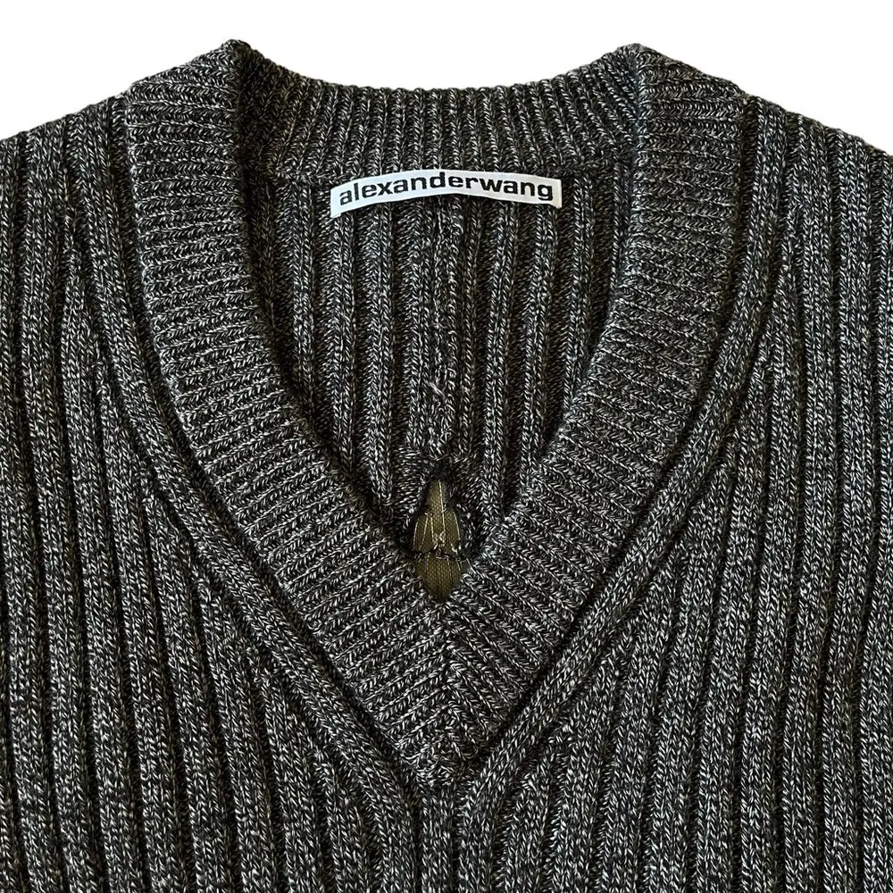 Alexander Wang safety pin star chunky rib knit wool v-neck tunic sweater - Image 4
