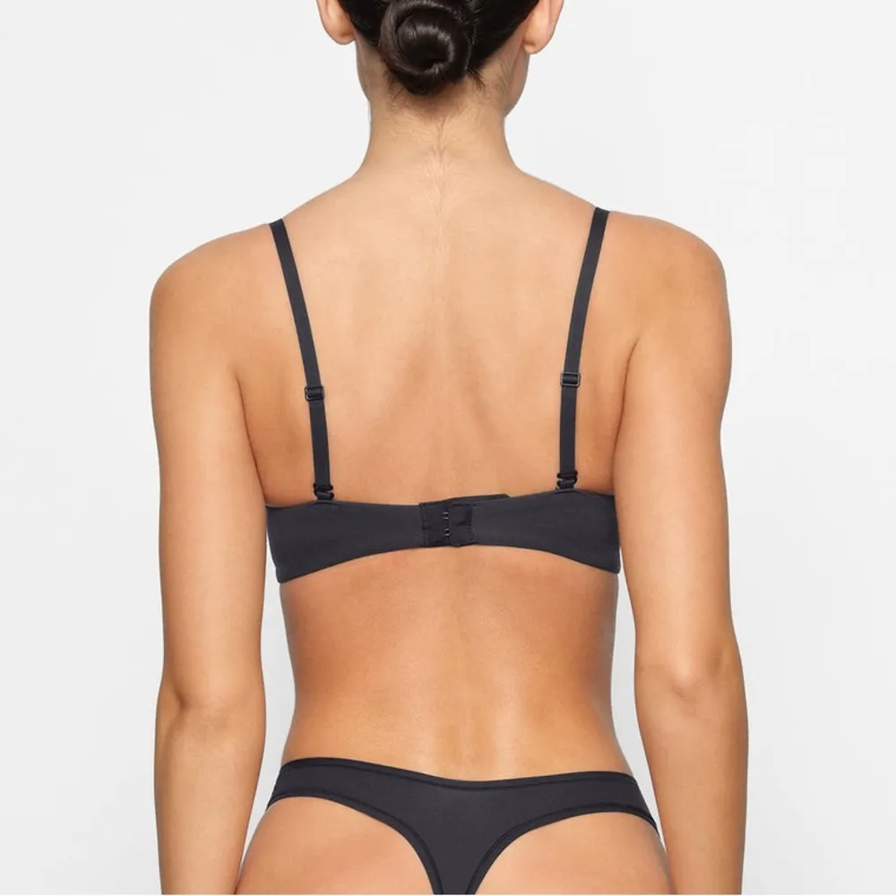 SKIMS Fits Everybody T-Shirt Underwire Push-Up Bra in Black Size 32DDD New w/Tag - Image 4