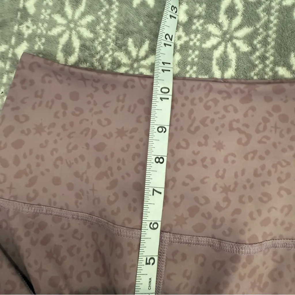 NWOT Beyond‎ Yoga x Barre3 Mauve Leopard Leggings Small Activeware Gym Stretch - Image 10