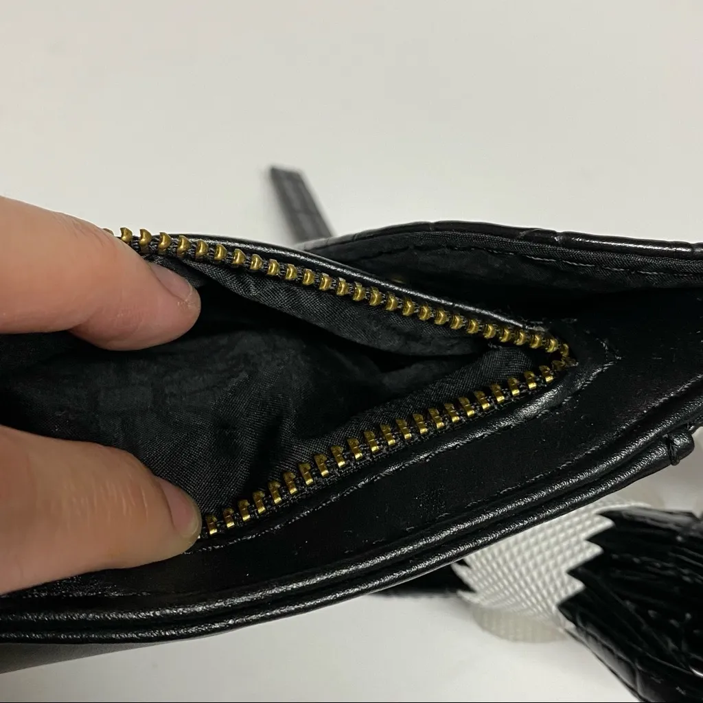 Time And Tru Cellie Shoulder Crossbody Strap Small Snap Purse - Image 9