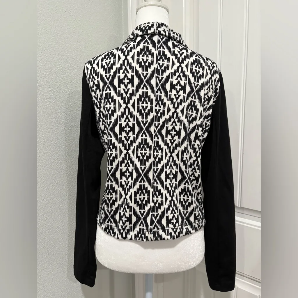 Signature Studio Black and White Patterned Cardigan Size L Size L - Image 2
