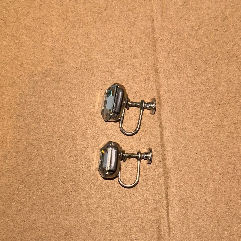 Vintage Screw Back‎ Earrings Emerald Cut With Clear Glass Silver - Image 2