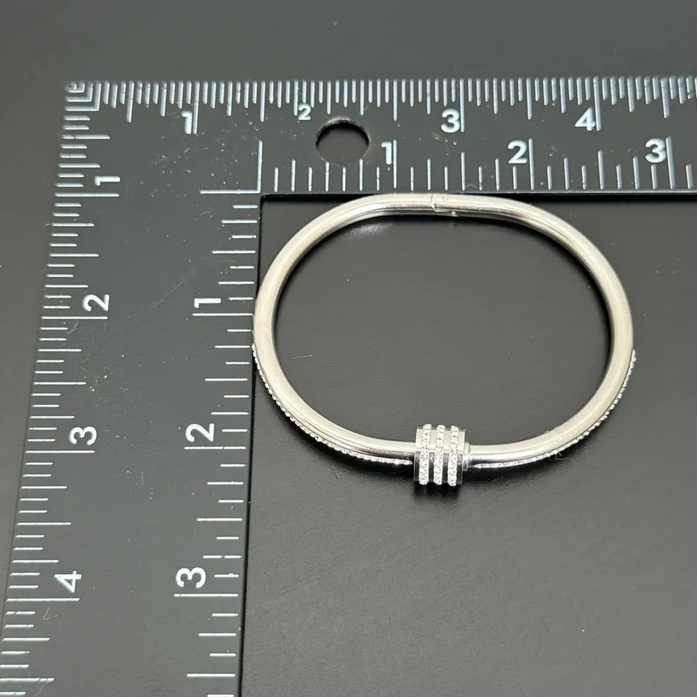 Unsigned Silver - Image 9