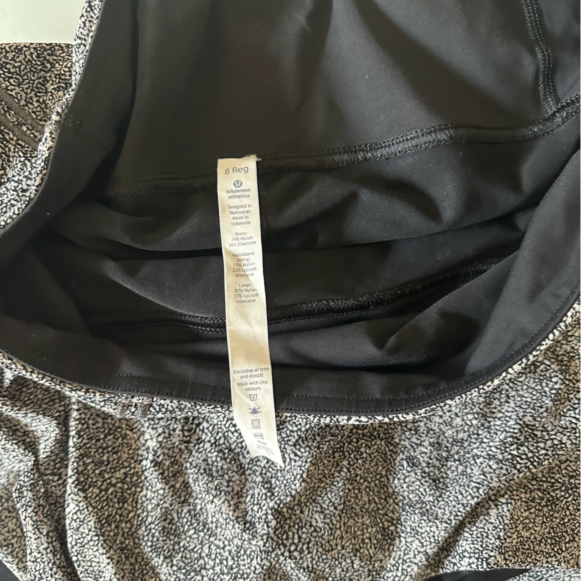 Lululemon  athletica Charcoal Mini Skirt - Image 5