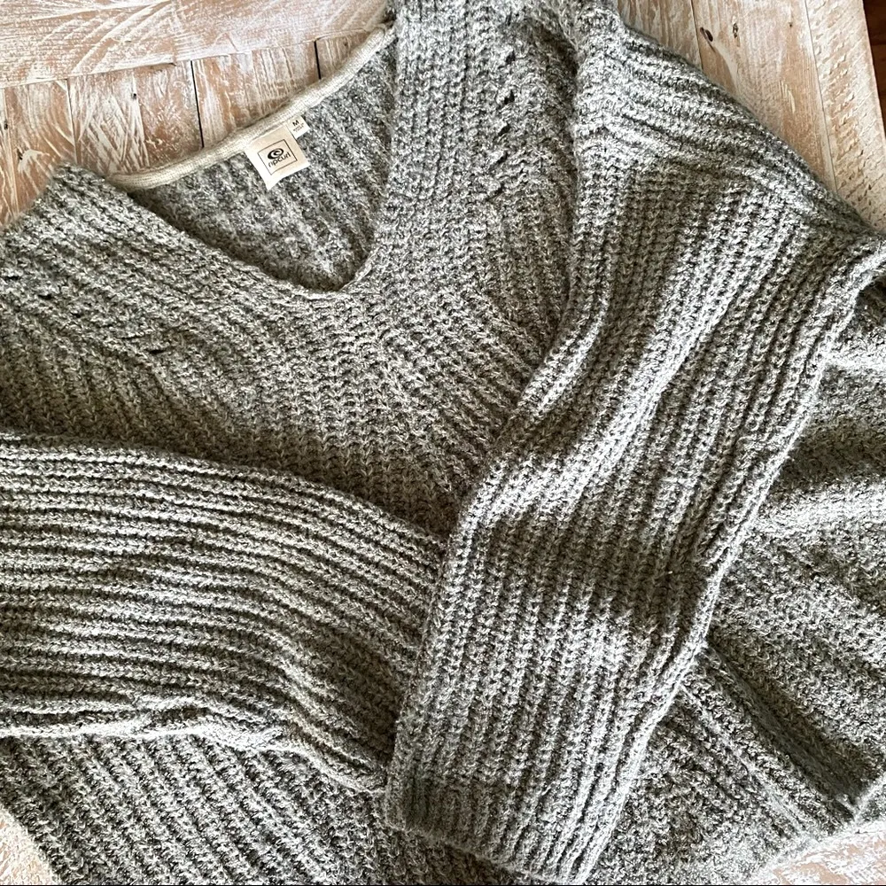 🌊Rip Curl Sweater 🍑🎀 ~med - Image 6