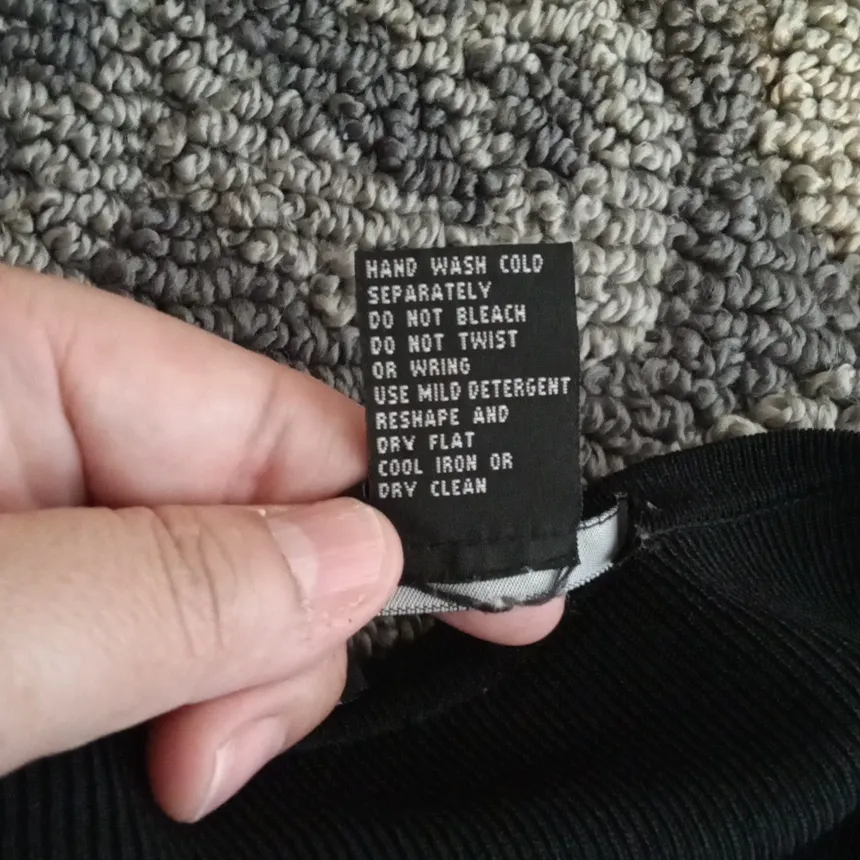 Michelle Nicole Vintage Black Top with Rose Embroidery Artsy Sequin Sz M Size M - Image 6