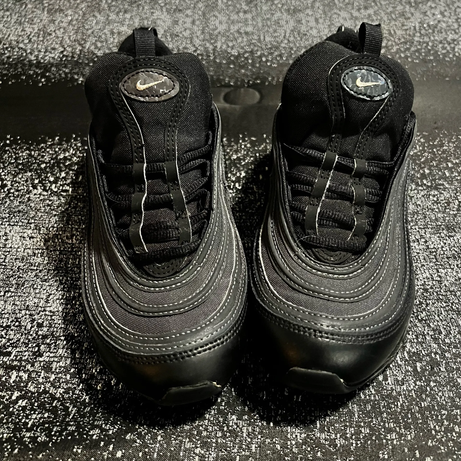 Womens sz7.5 Nike Air Max 97 Black Metallic Pewter tennis shoes - Image 5