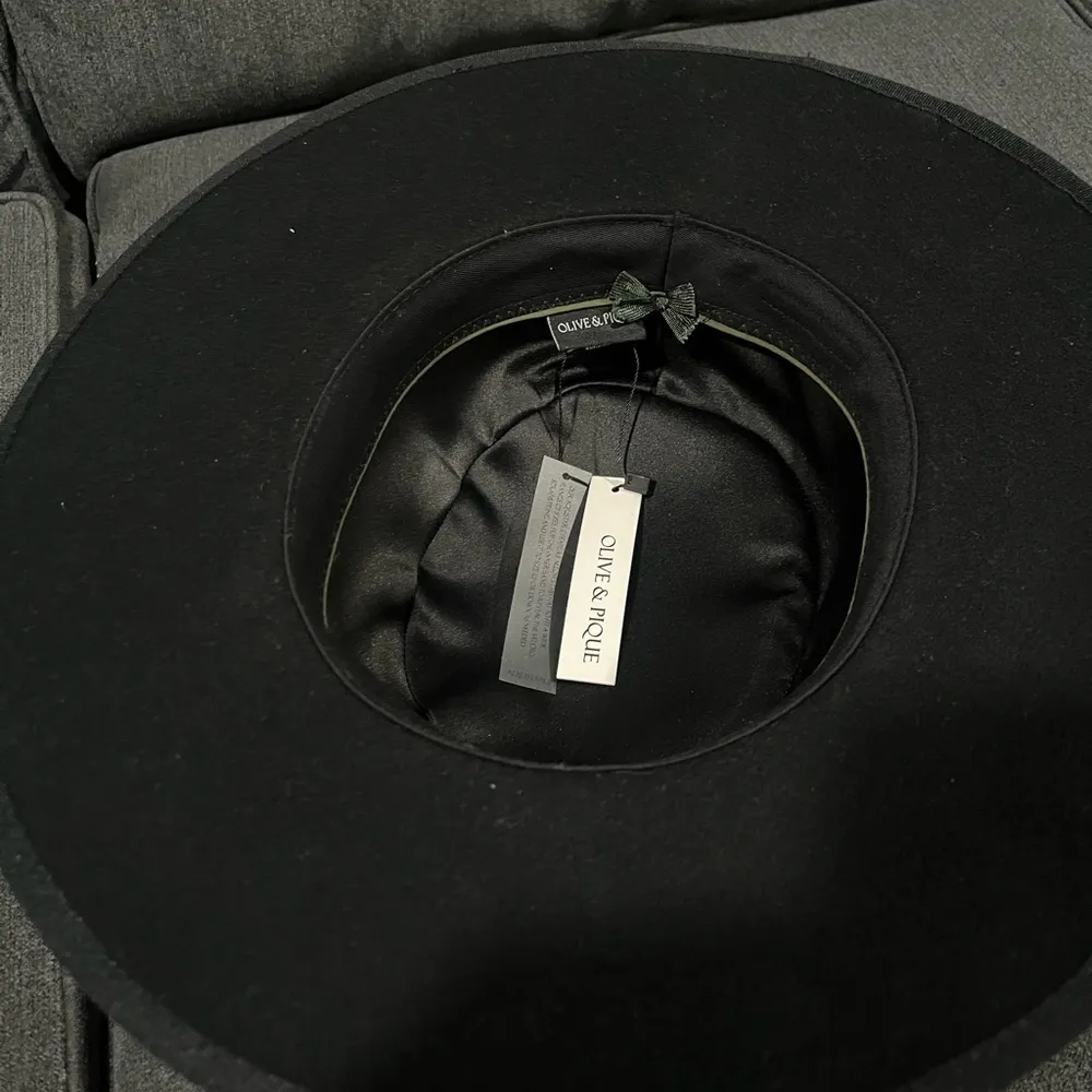 NWT Olive & Pique Celeste Embroidered Hat Ajustable Black One Size - Image 4