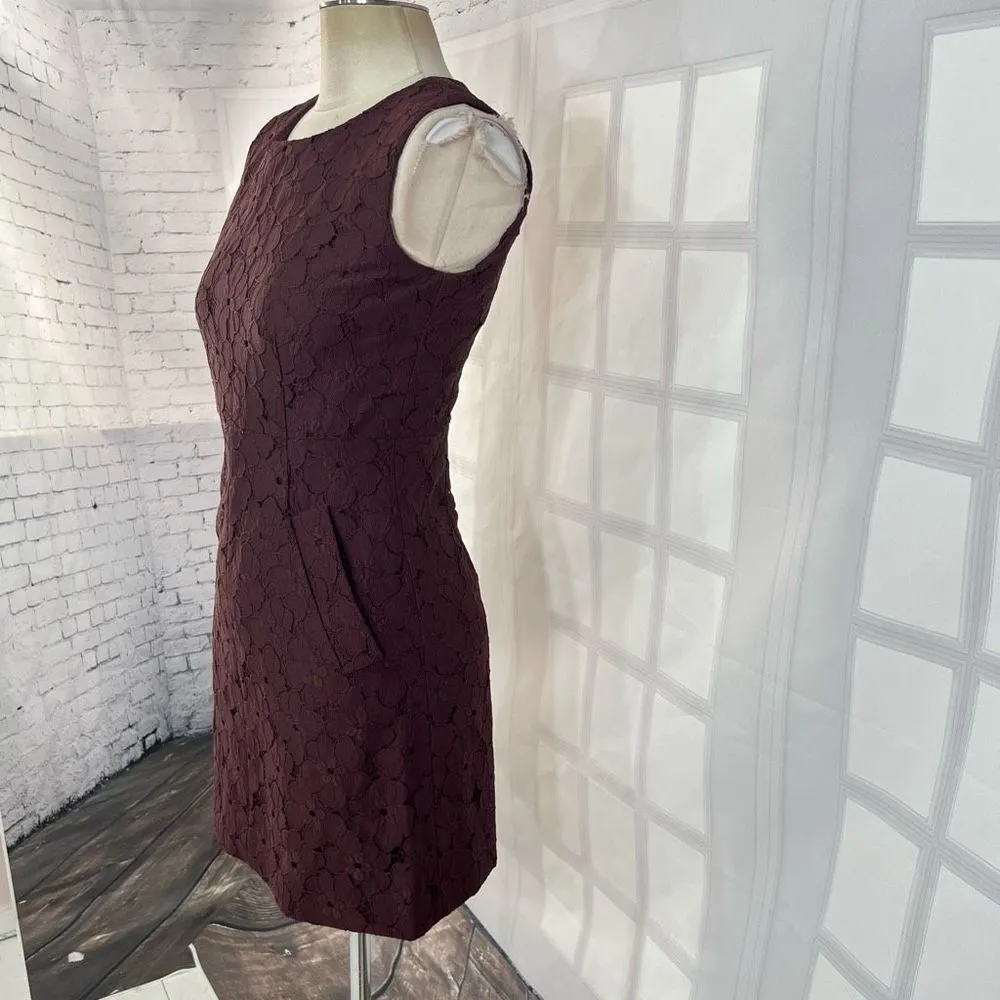 Diane Von Furstenberg sleeveless burgundy lace mini dress with pockets. Size 2 - Image 3
