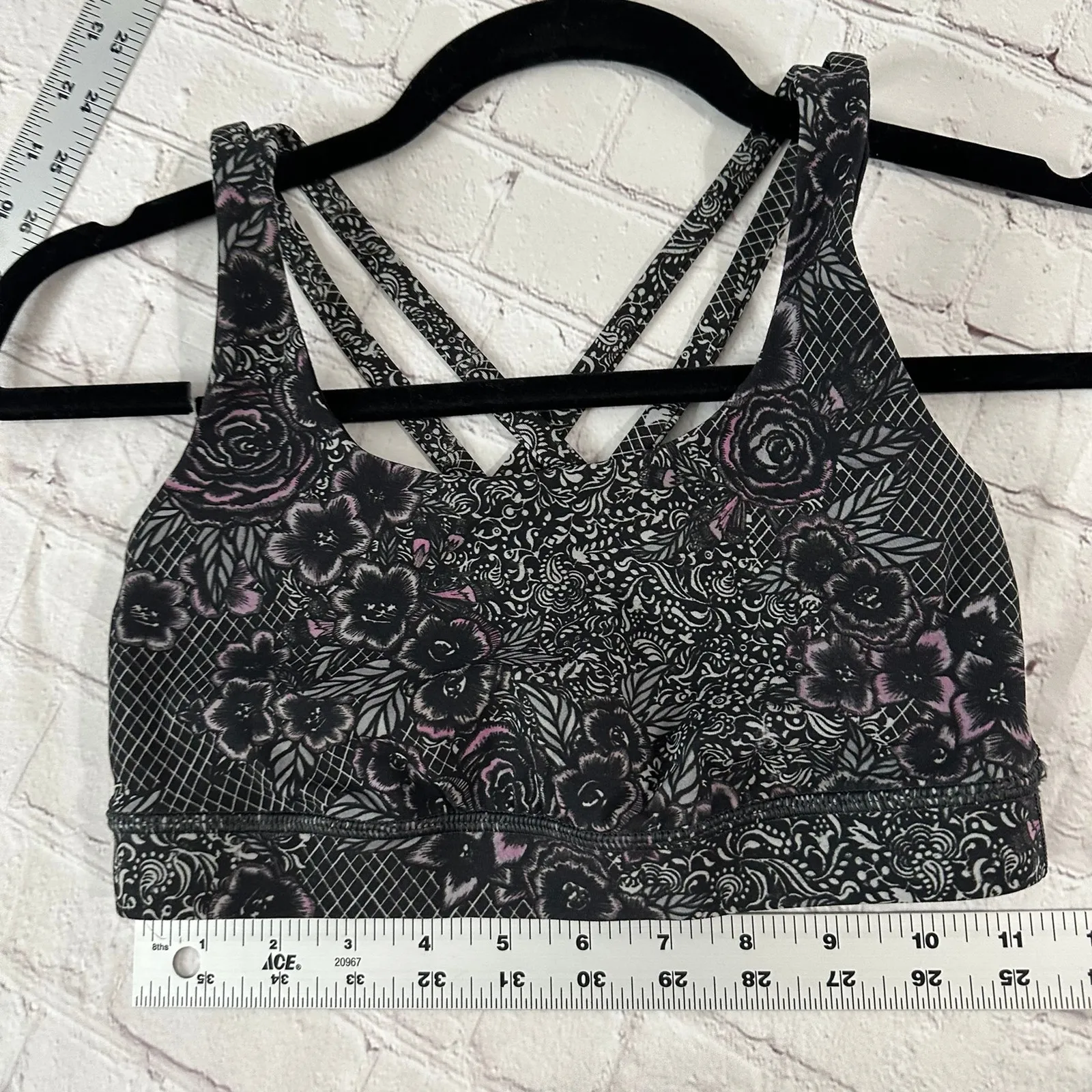 lululemon sports bra size 4 - Image 4