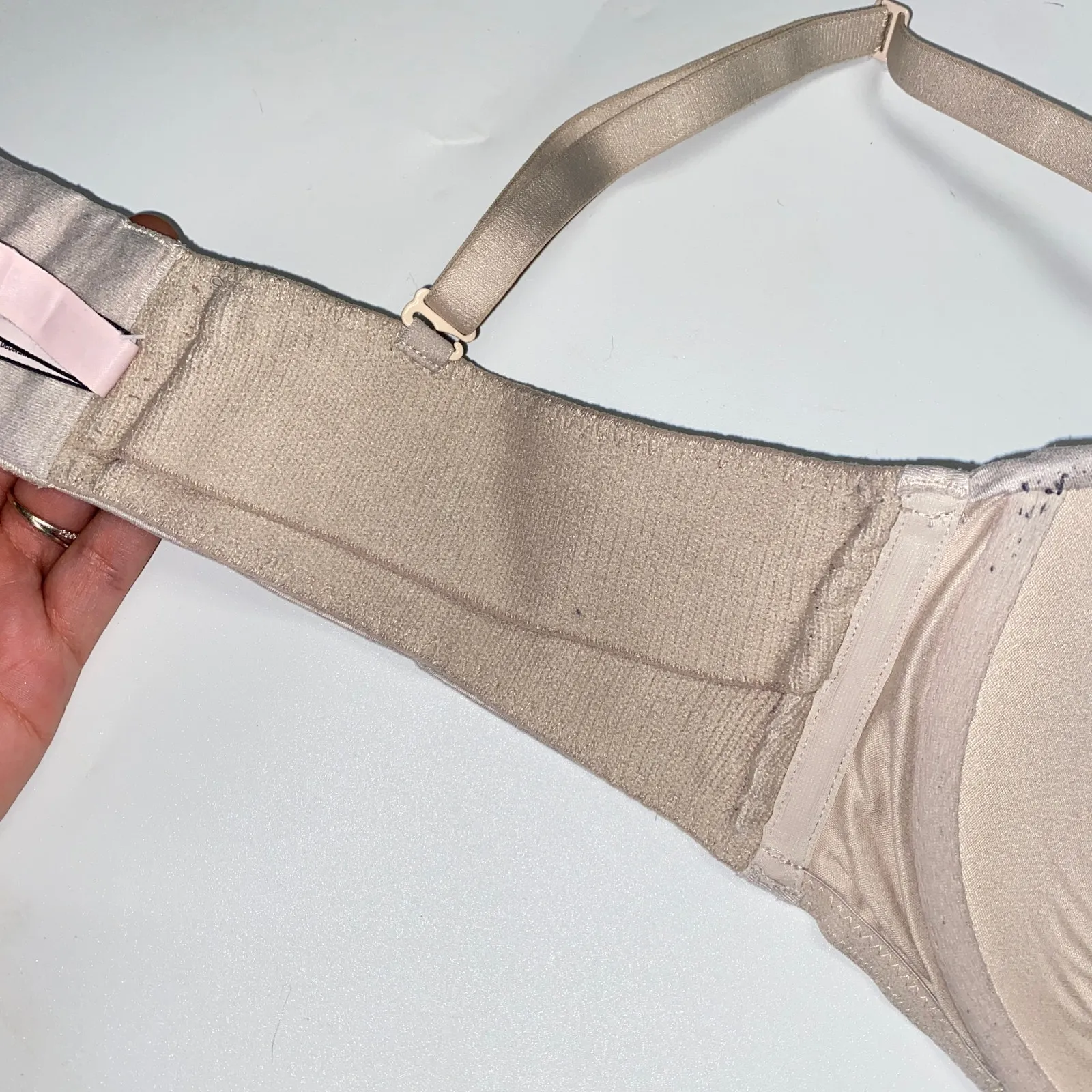 Body By Victoria Victoria's Secret Cream Lined Strapless Bra Women's Size 38DD - Image 6