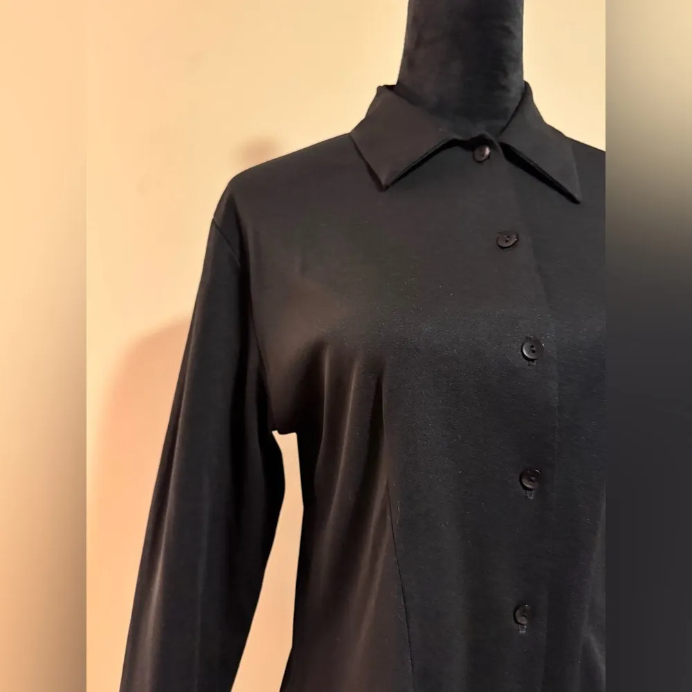 EUC Rendezvous Black Collar Button Down Blouse size medium - Image 3