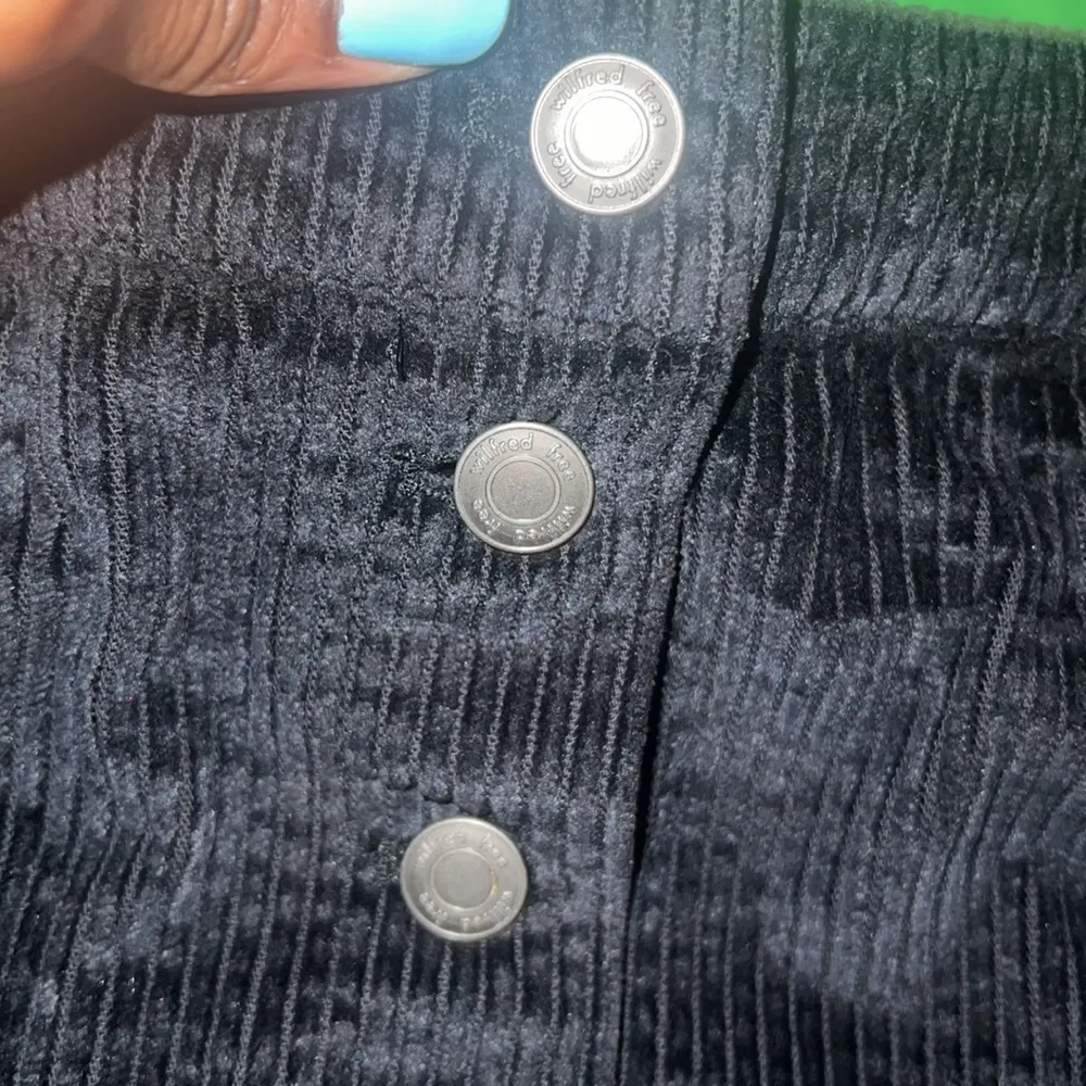 Wilfred Free Corduroy Black A-Line Button Down Mini Skirt size 8 - Image 3