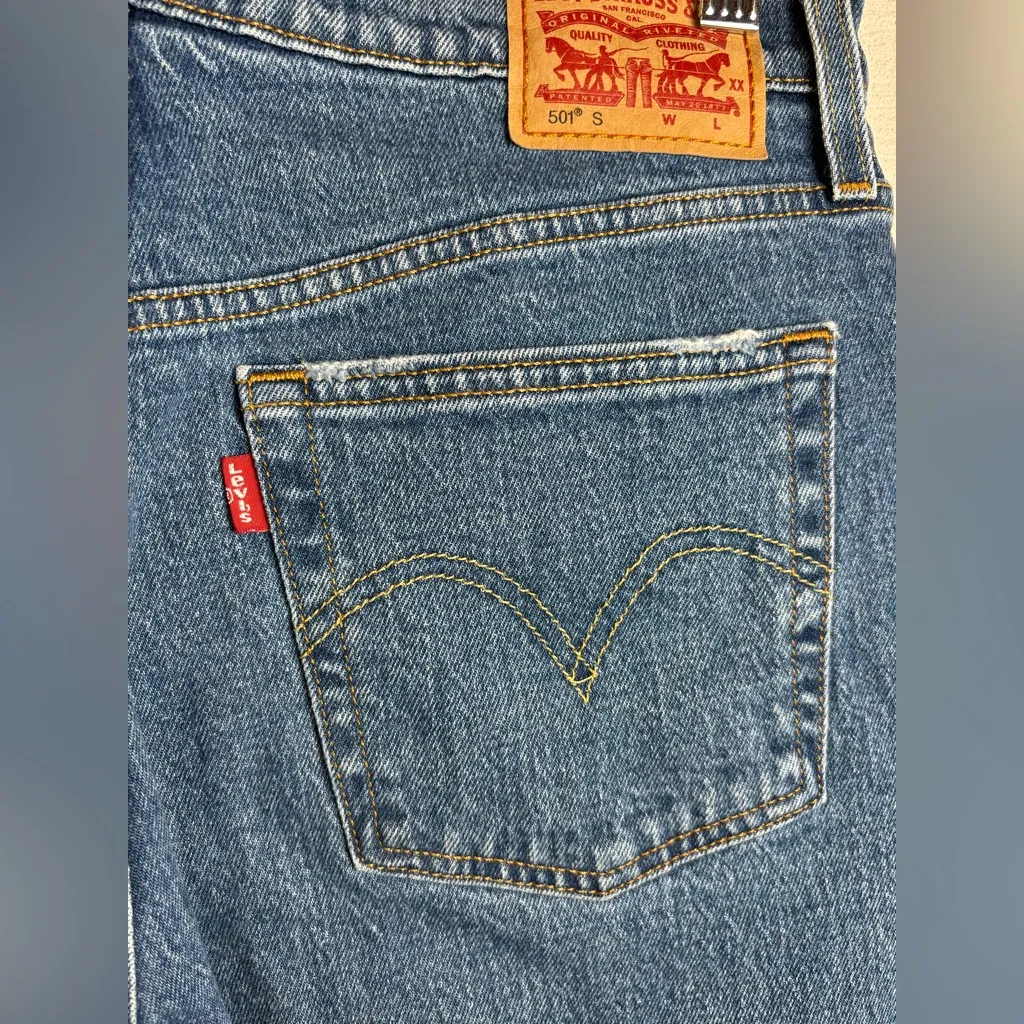 Levi’s Strauss Co Woman’s Distressed 501 Skinny Denim Blue Jeans Size W28 L28 - Image 6