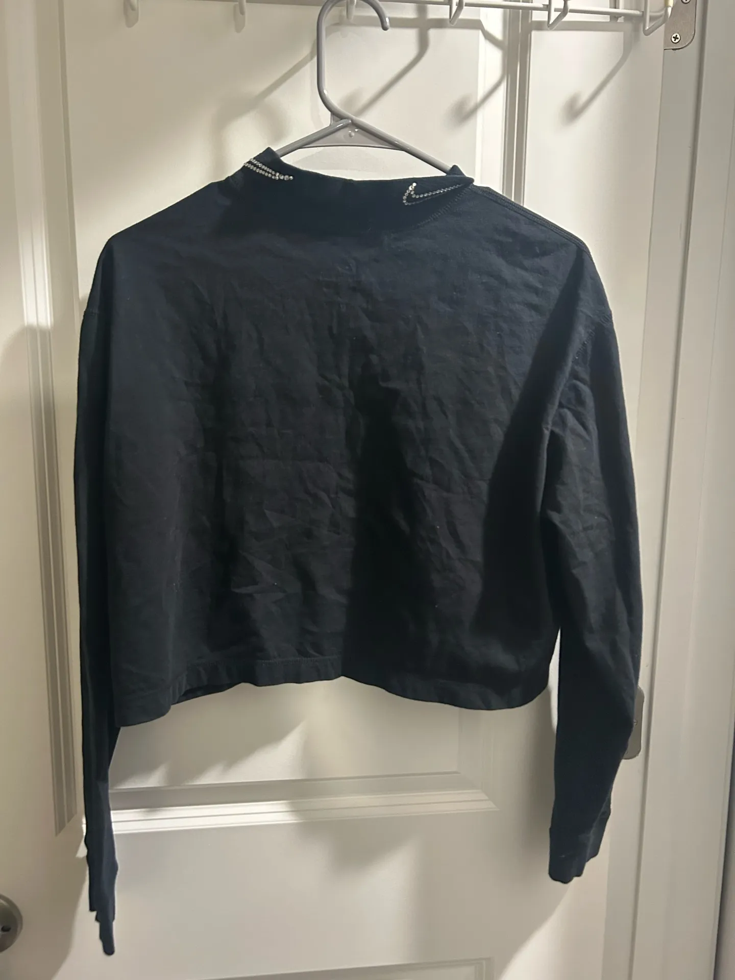 Nike crop top long sleeve - Image 3