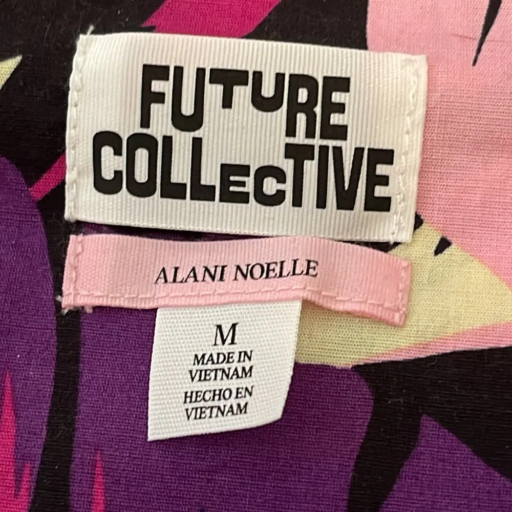 Future Collective Alani Noelle Botanical Wrap Neck Halter Purple Floral Top Size M - Image 4