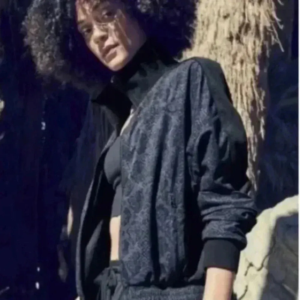 ATHLETA Brooklyn Track Bomber Printed Jacket Size XXS Navy & Black Stretchy - Image 10