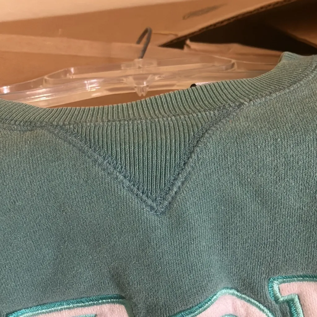 FINAL MARKDOWN Izod golf sweatshirt small - Image 3