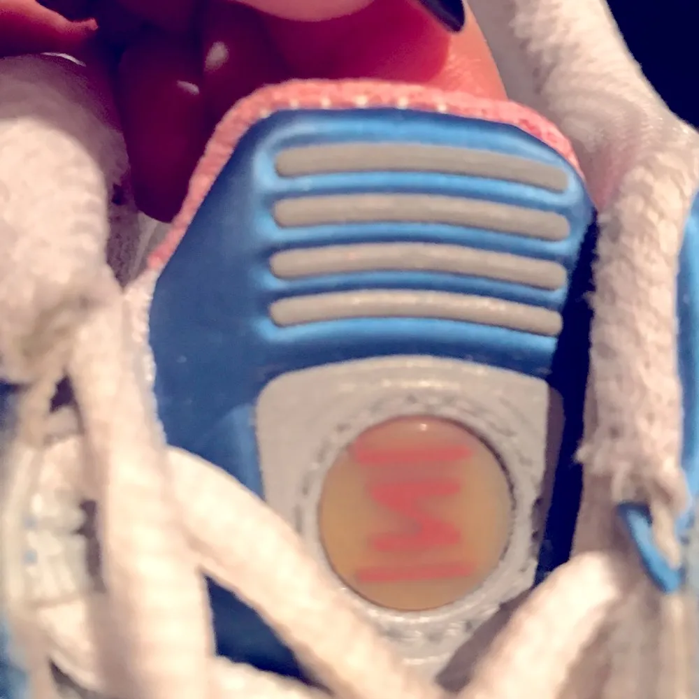 Nike VINTAGE Iconic Blue Shox R4 Athletic Shoes - Image 9